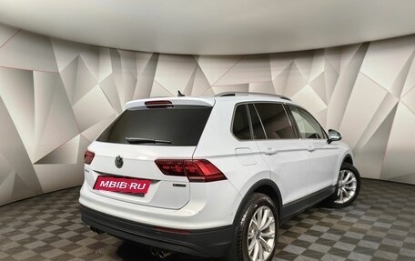Volkswagen Tiguan II, 2018 год, 2 470 000 рублей, 2 фотография