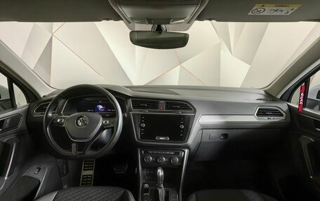 Volkswagen Tiguan II, 2018 год, 2 470 000 рублей, 10 фотография