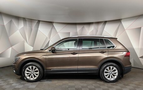 Volkswagen Tiguan II, 2017 год, 2 643 000 рублей, 5 фотография