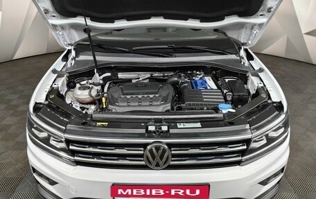 Volkswagen Tiguan II, 2018 год, 2 470 000 рублей, 19 фотография