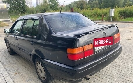 Volkswagen Vento, 1993 год, 110 000 рублей, 4 фотография