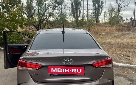 Hyundai Solaris II рестайлинг, 2021 год, 1 800 000 рублей, 2 фотография
