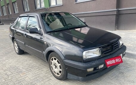 Volkswagen Vento, 1993 год, 110 000 рублей, 2 фотография