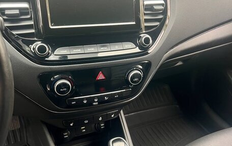 Hyundai Solaris II рестайлинг, 2021 год, 1 800 000 рублей, 6 фотография