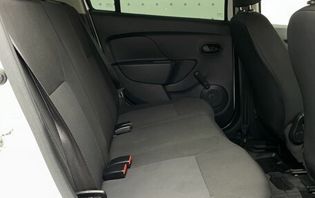 Renault Logan II, 2018 год, 720 000 рублей, 13 фотография