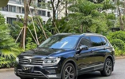 Volkswagen Tiguan II, 2021 год, 2 000 000 рублей, 1 фотография