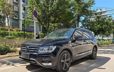 Volkswagen Tiguan II, 2021 год, 2 000 000 рублей, 1 фотография