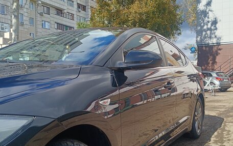 Hyundai Elantra VI рестайлинг, 2016 год, 1 200 000 рублей, 12 фотография
