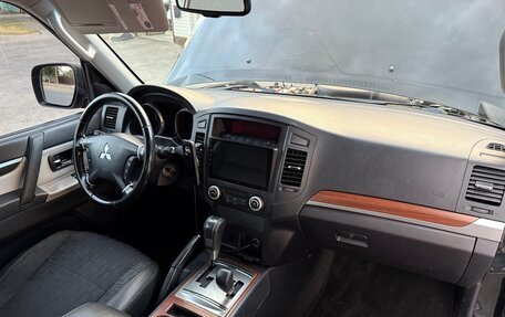 Mitsubishi Pajero IV, 2006 год, 2 050 000 рублей, 8 фотография