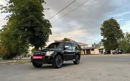 Mitsubishi Pajero IV, 2006 год, 2 050 000 рублей, 2 фотография