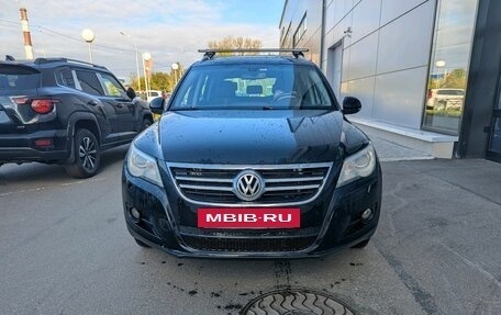 Volkswagen Tiguan I, 2011 год, 899 000 рублей, 2 фотография