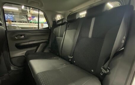 Daihatsu Rocky, 2021 год, 1 420 000 рублей, 19 фотография
