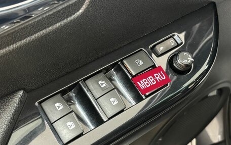 Toyota Hilux VIII, 2021 год, 4 989 000 рублей, 16 фотография