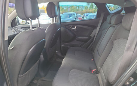 Hyundai ix35 I рестайлинг, 2010 год, 950 000 рублей, 10 фотография