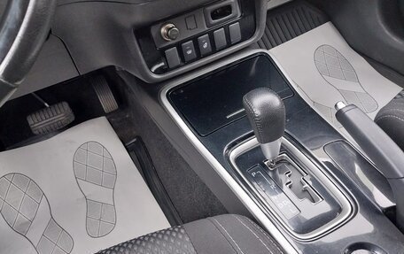 Mitsubishi Outlander III рестайлинг 3, 2018 год, 1 750 000 рублей, 16 фотография