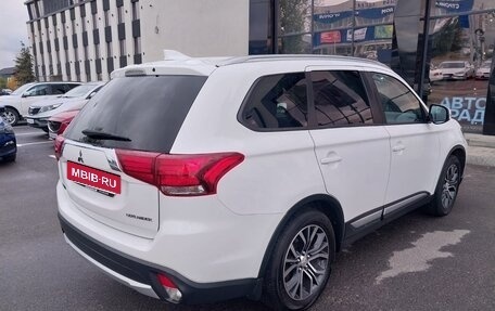 Mitsubishi Outlander III рестайлинг 3, 2018 год, 1 750 000 рублей, 6 фотография