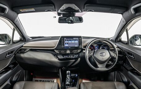 Toyota C-HR I рестайлинг, 2020 год, 2 050 000 рублей, 7 фотография