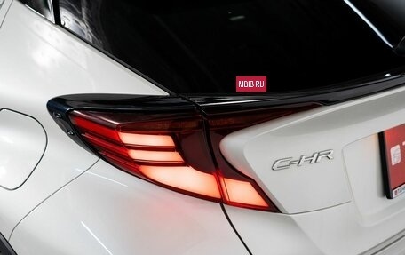 Toyota C-HR I рестайлинг, 2020 год, 2 050 000 рублей, 21 фотография