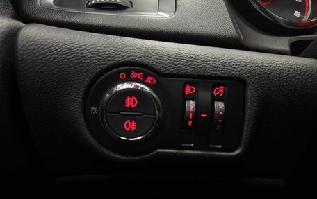 Opel Astra J, 2012 год, 825 000 рублей, 14 фотография