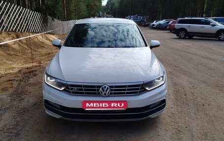 Volkswagen Passat B8 рестайлинг, 2016 год, 1 650 000 рублей, 18 фотография