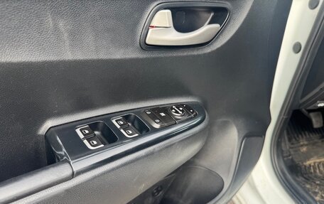 KIA Rio IV, 2018 год, 1 175 000 рублей, 8 фотография