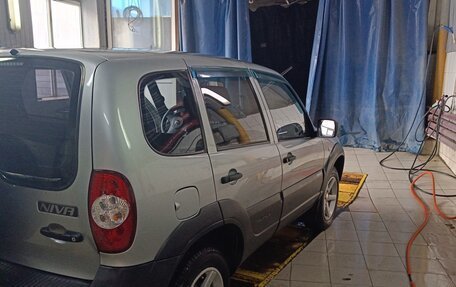Chevrolet Niva I рестайлинг, 2014 год, 530 000 рублей, 2 фотография