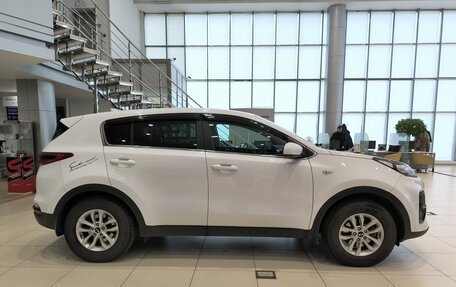 KIA Sportage IV рестайлинг, 2018 год, 1 750 000 рублей, 5 фотография