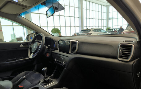 KIA Sportage IV рестайлинг, 2018 год, 1 750 000 рублей, 13 фотография