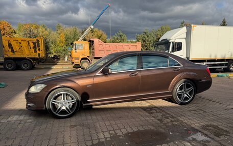 Mercedes-Benz S-Класс, 2011 год, 2 560 000 рублей, 34 фотография