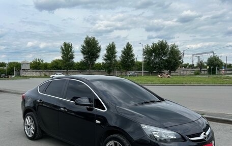Opel Astra J, 2013 год, 950 000 рублей, 1 фотография