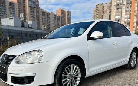 Volkswagen Jetta VI, 2010 год, 700 000 рублей, 3 фотография