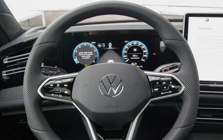 Volkswagen Tiguan, 2024 год, 5 990 000 рублей, 12 фотография