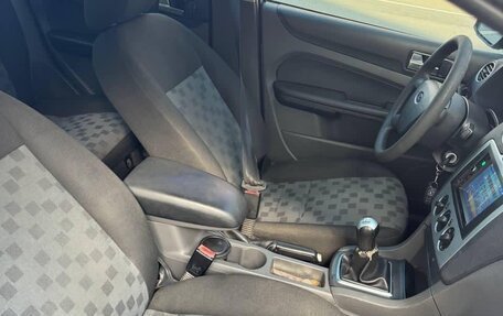 Ford Focus II рестайлинг, 2005 год, 130 000 рублей, 5 фотография