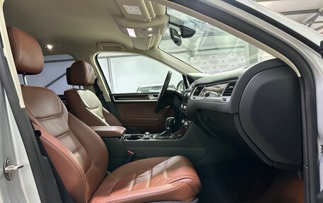 Volkswagen Touareg III, 2015 год, 3 300 000 рублей, 27 фотография