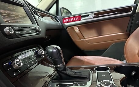 Volkswagen Touareg III, 2015 год, 3 300 000 рублей, 26 фотография
