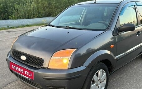 Ford Fusion I, 2004 год, 215 000 рублей, 10 фотография