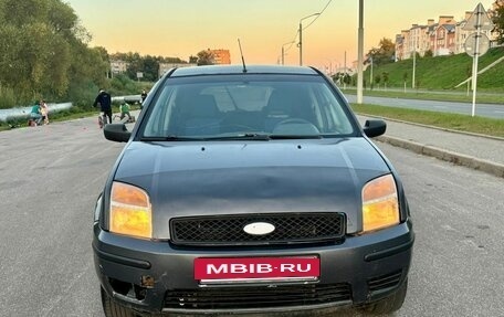 Ford Fusion I, 2004 год, 215 000 рублей, 2 фотография