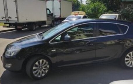 Opel Astra J, 2011 год, 620 000 рублей, 4 фотография