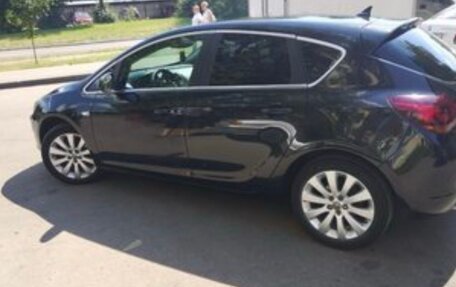 Opel Astra J, 2011 год, 620 000 рублей, 5 фотография