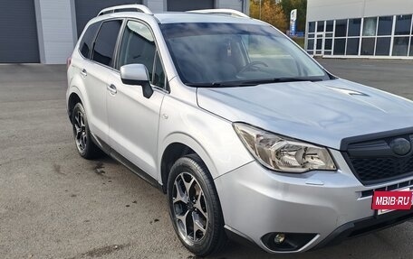 Subaru Forester, 2014 год, 2 650 000 рублей, 2 фотография