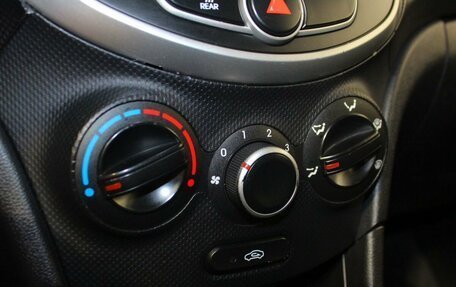 Hyundai Solaris II рестайлинг, 2014 год, 599 000 рублей, 13 фотография