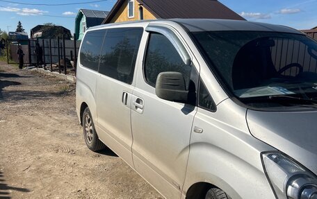 Hyundai H-1 II рестайлинг, 2008 год, 600 000 рублей, 2 фотография