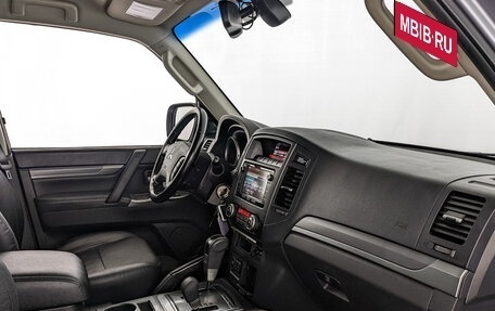 Mitsubishi Pajero IV, 2014 год, 2 780 000 рублей, 13 фотография