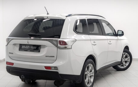 Mitsubishi Outlander III рестайлинг 3, 2013 год, 1 640 000 рублей, 5 фотография