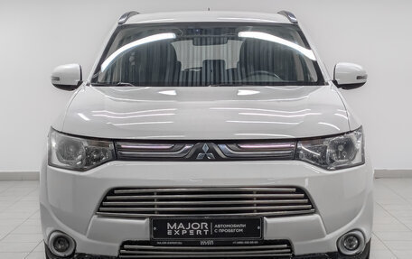 Mitsubishi Outlander III рестайлинг 3, 2013 год, 1 640 000 рублей, 2 фотография