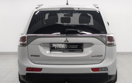 Mitsubishi Outlander III рестайлинг 3, 2013 год, 1 640 000 рублей, 6 фотография