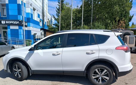 Toyota RAV4, 2016 год, 2 300 000 рублей, 3 фотография