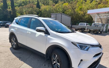 Toyota RAV4, 2016 год, 2 300 000 рублей, 2 фотография