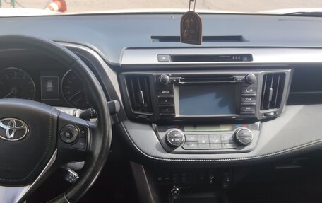 Toyota RAV4, 2016 год, 2 300 000 рублей, 6 фотография