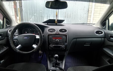 Ford Focus II рестайлинг, 2007 год, 550 000 рублей, 14 фотография